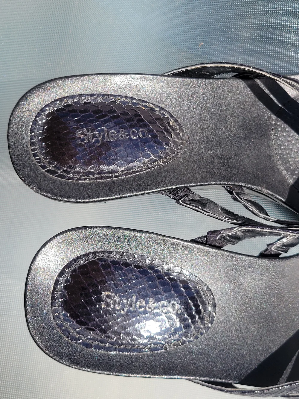 Style & Co. Women's Black Wedge Thong Sandals (size 7)